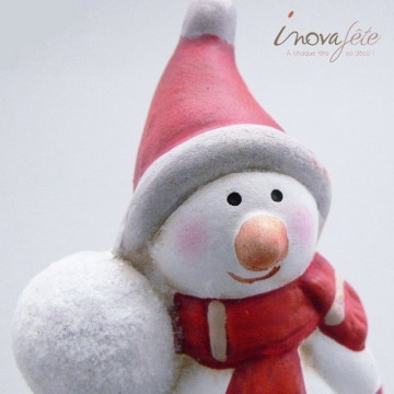 Bonhomme de neige avec boule /4