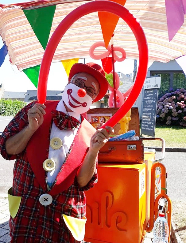 Kiosque sculpture de ballons et maquillage